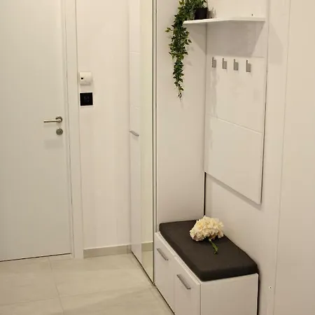 Apartman Dora *